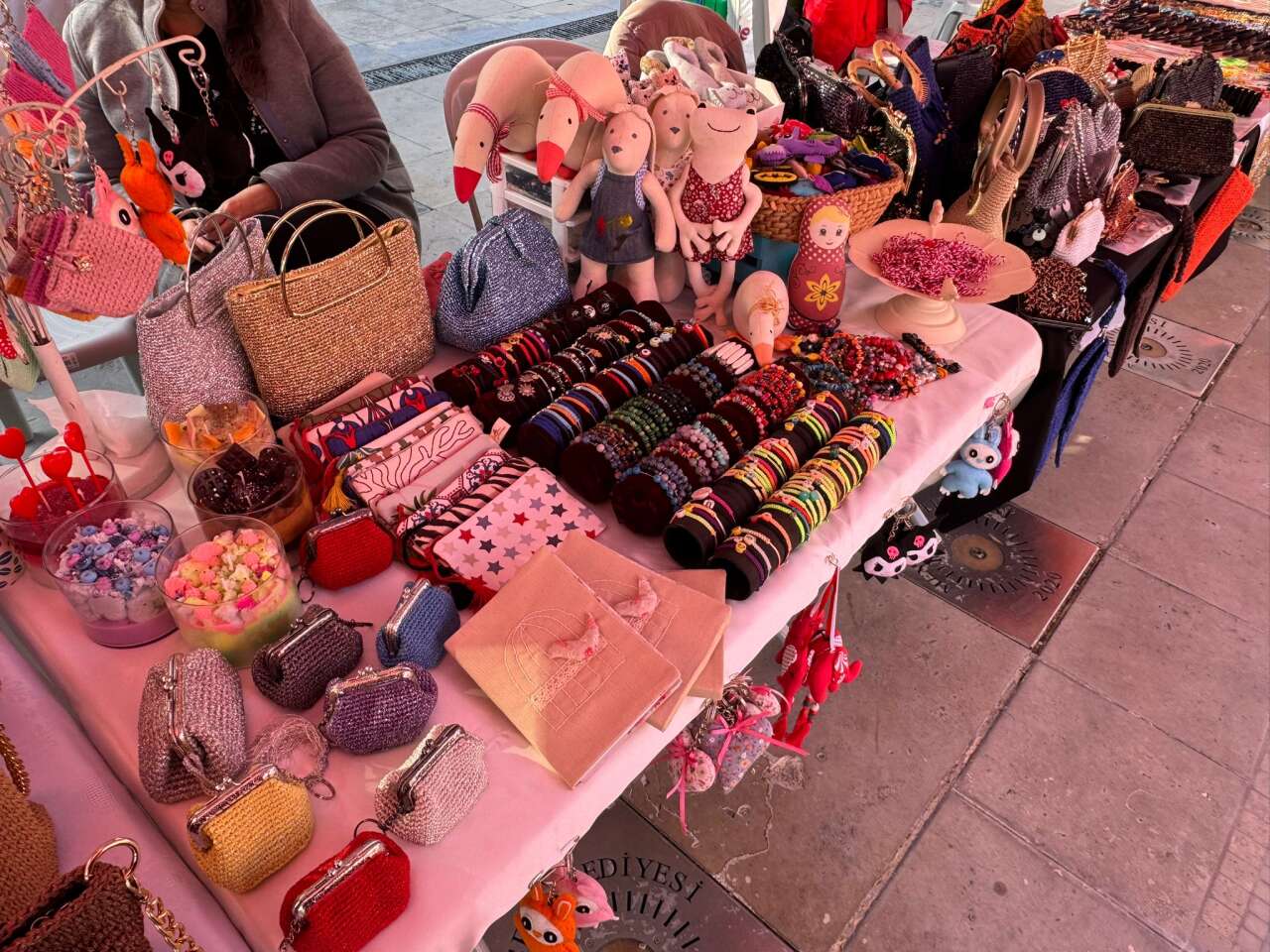 Menteşe Belediyesi’nden Kadın Üreticilere Destek: Kadın Emeği Pazarı Bugün Başladı 3